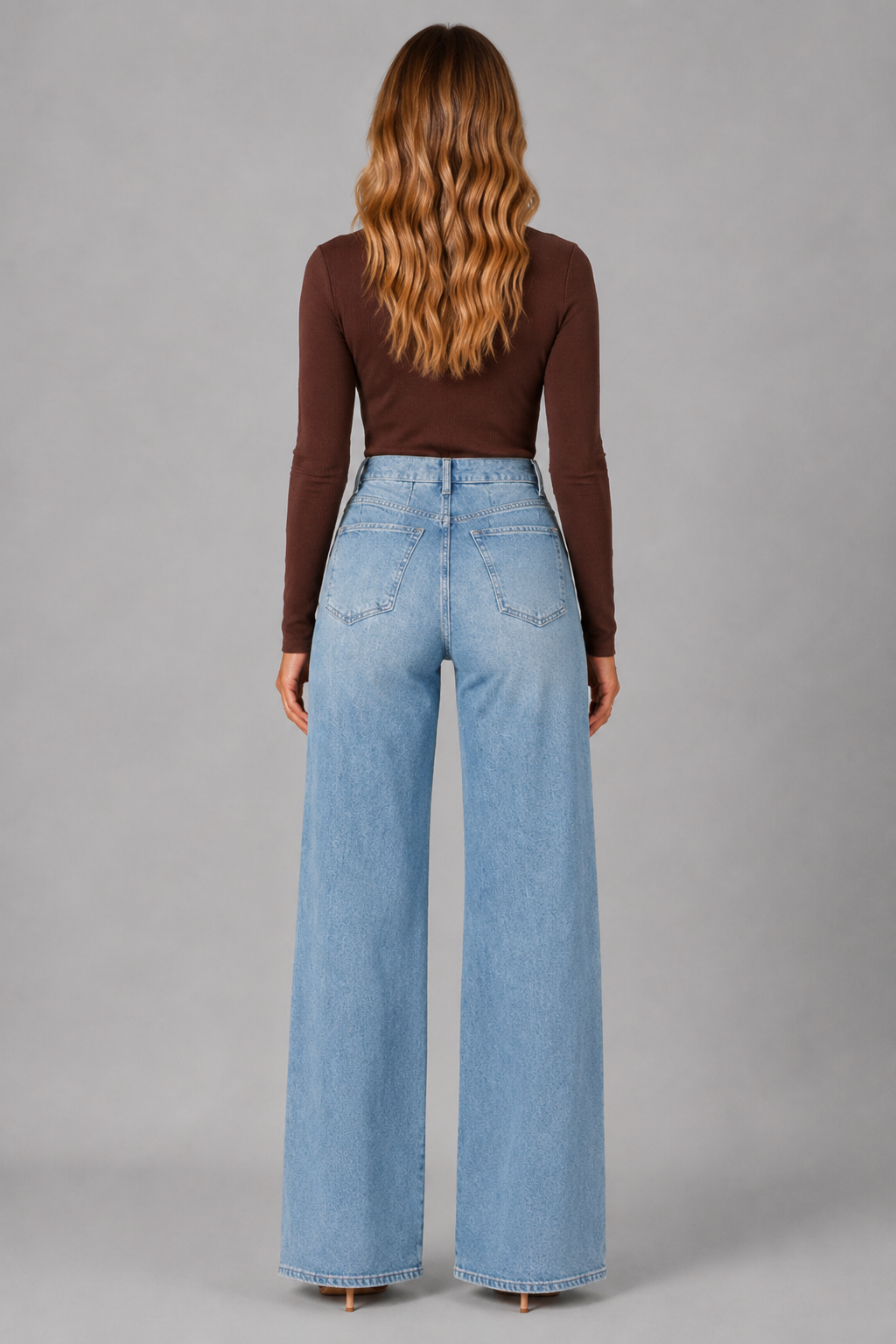 STRAIGHT-LEG WASHED JEANS